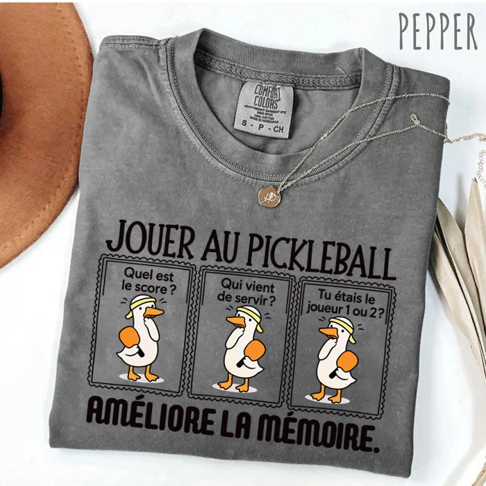 JOUER AU PICKLEBALL AMÉLIORE LA MÉMOIRE. T-shirt