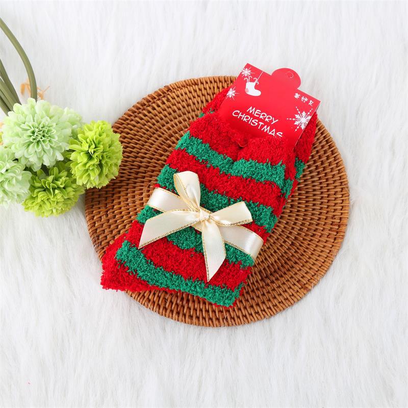 Christmas Coral Fleece Socks(Note: Gifts are not sold separately!Only one pair is given per order!)