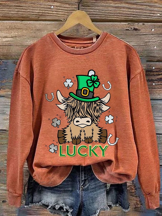 Eagerlys Women's St. Patricks Day Lucky Highland Cow Print Sweatshirt