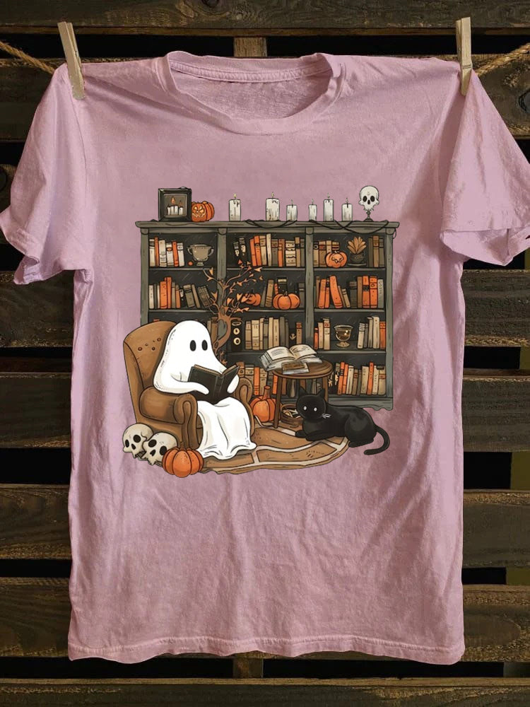 Retro Ghost Reading Books ，Librarian Ghost T-Shirt