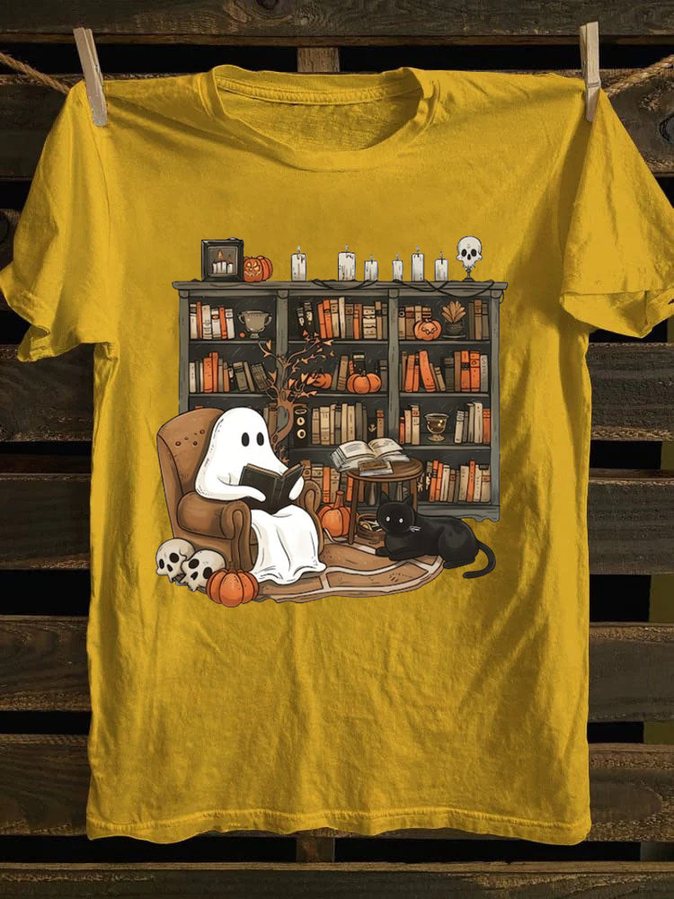 Retro Ghost Reading Books ，Librarian Ghost T-Shirt