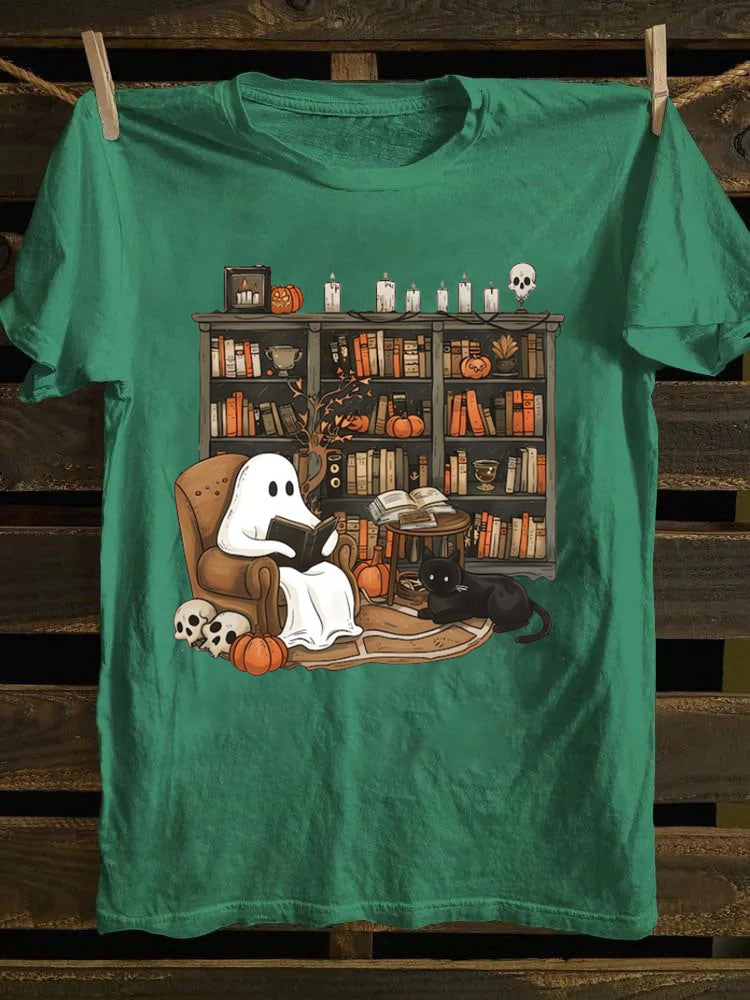 Retro Ghost Reading Books ，Librarian Ghost T-Shirt