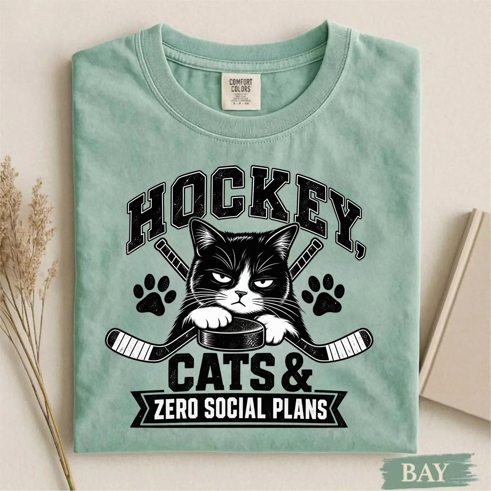 Comfort Colors Hockey, Cats & Zero Social Plans – Funny Cat Hockey T-Shirt