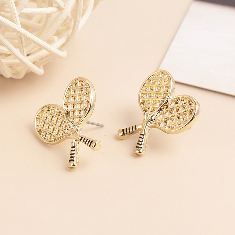 Fashionable and creative new hollow tennis racket earrings, set of 2