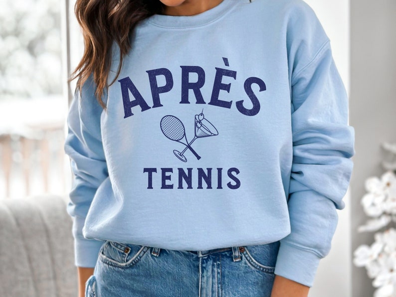 Apres Tennis Sweatshirt.