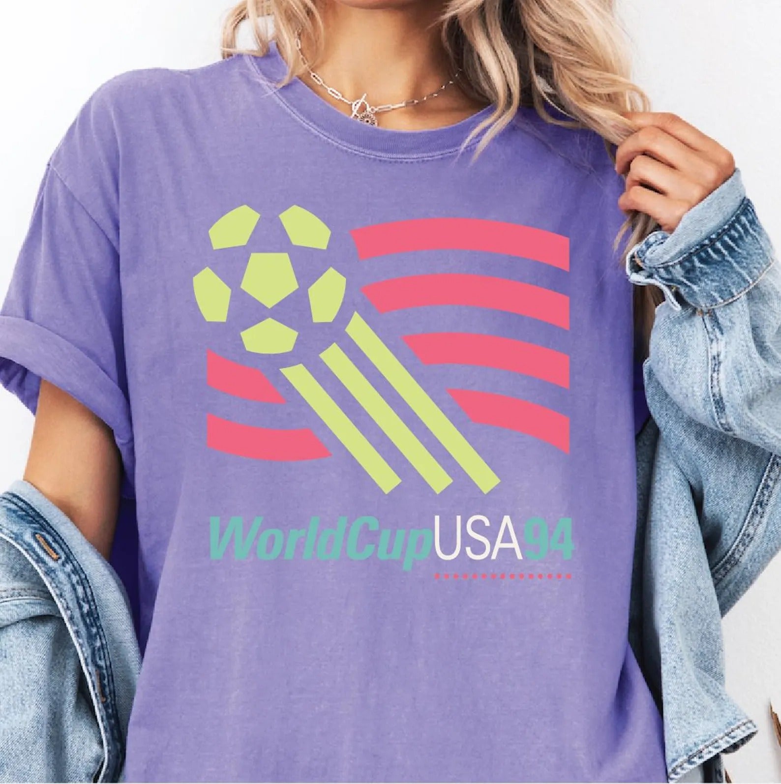Vintage 1994 USA World Cup，Bold 90's Colors，Retro Soccer Graphic，Fifa World Cup Unisex Football Comfort Colors T-shirt