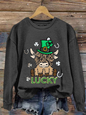 Eagerlys Women's St. Patricks Day Lucky Highland Cow Print Sweatshirt